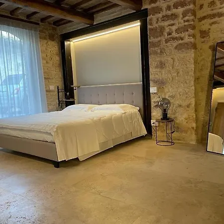 Anfihouse Suite- E In Centro Storico * Ассизи